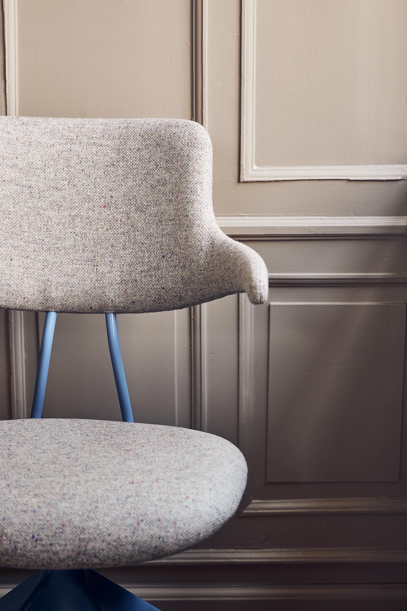 vermund vl119 meeting room chair modern blue frame grey dotty textile 4
