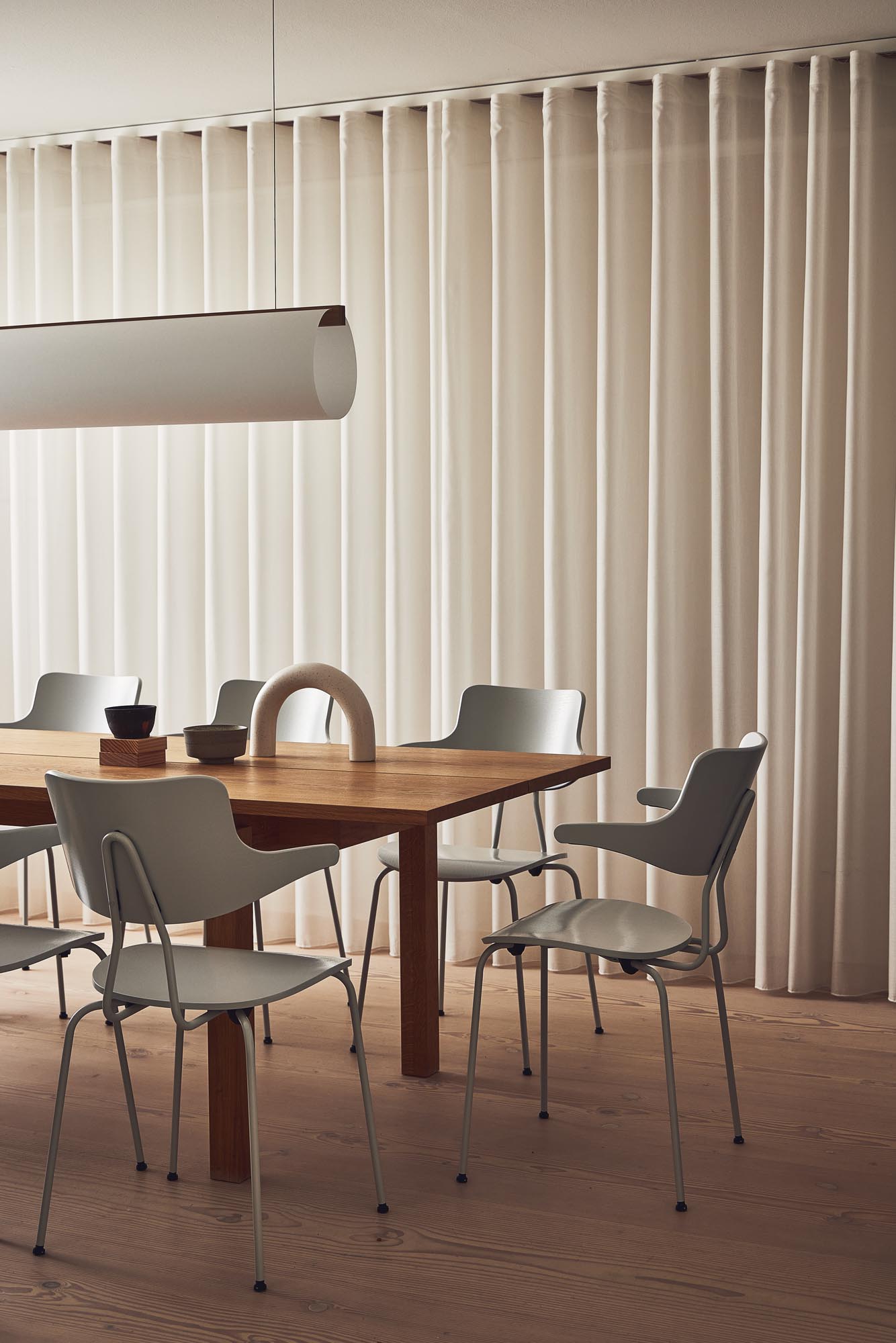 vermund-vl118-conference-room-chair-modern_grey-frame-grey-back-grey-textile