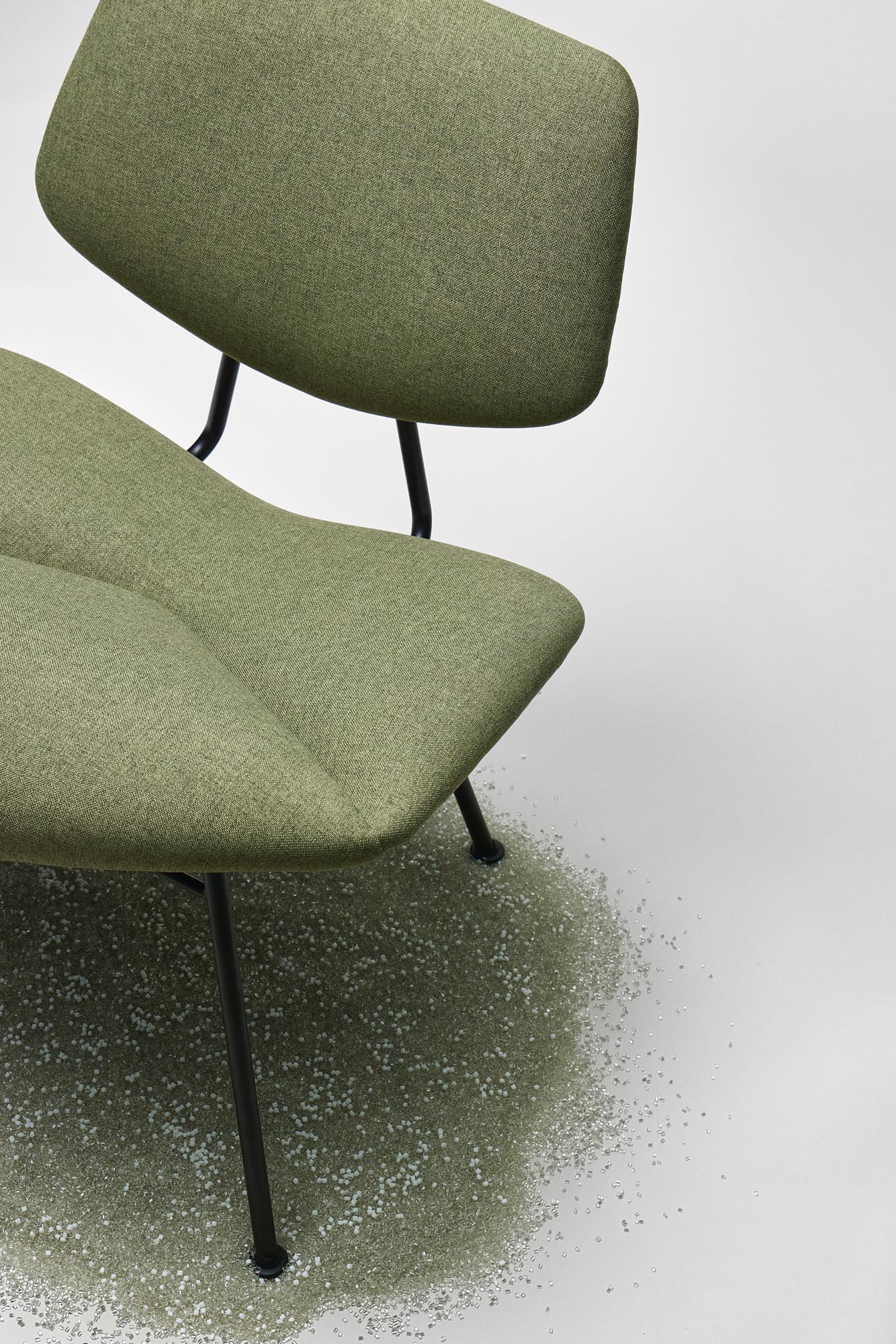 vermund vl135 lounge chair vision black frame green converted melange textile 2