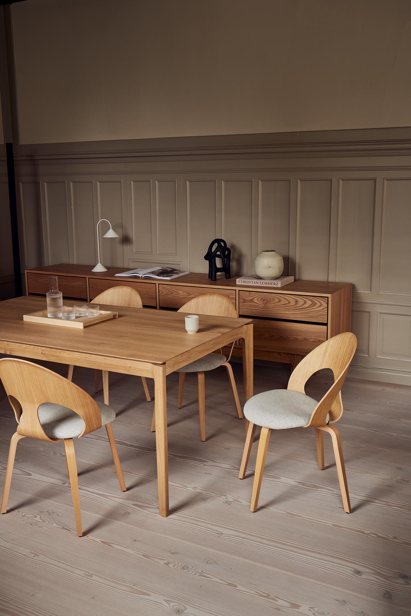 Den rigtige konferencestol kan løfte dit rum til nye højder